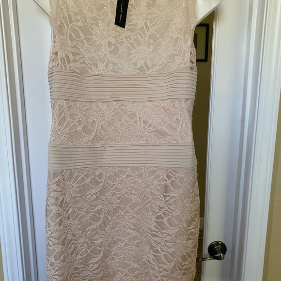 Lace MIDI Dress - Picture 2 of 5